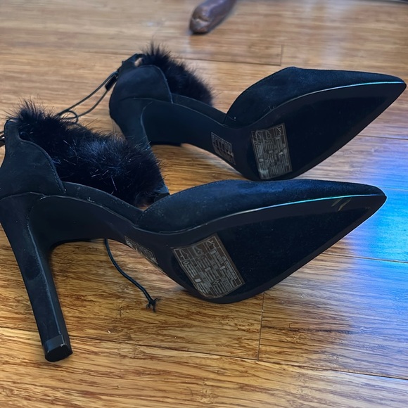 Forever 21 Faux Fur Stiletto Court Heels - Picture 5 of 5